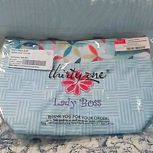 31 thermal lunch bag with Lady boss on it